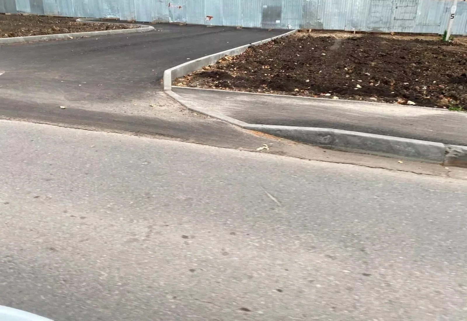 Благоустройство территории у дома — фото 3